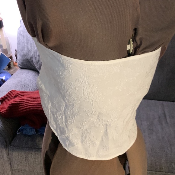 Halter top - Picture 2 of 3